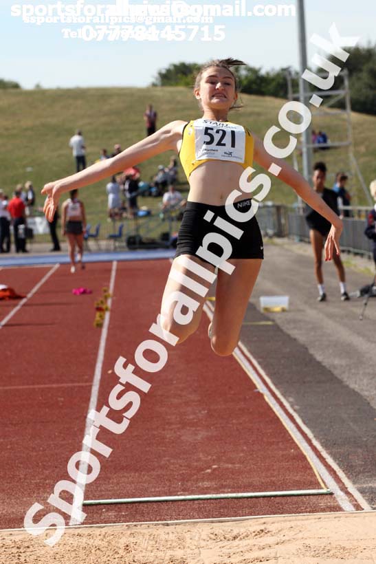 Womens under-17s long jump, 2018 Northern Under-17s/U-15s/U-13s Champs., Wavertree Athletics Centre, Liverpool. Photo: David T. Hewitson/Sports for All Pics